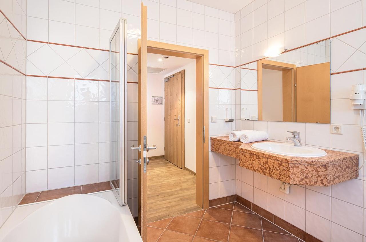 Hotel & Restaurant Rupertigau ヴァルス エクステリア 写真